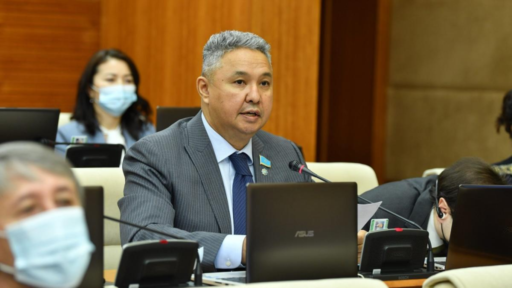 Жыныстық қатынасқа түстім: Перуашевқа жасалған кибершабуылға қатысты қылмыстық іс қозғалды
