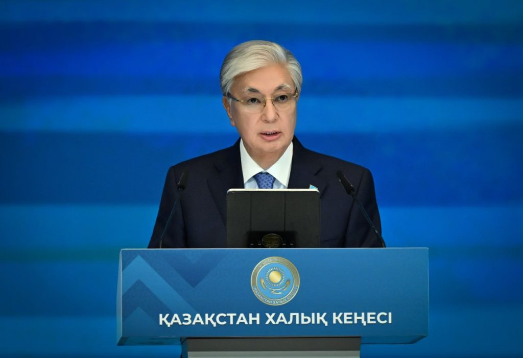 Тоқаев мәслихаттарды мерзімінен бұрын таратуды тапсырды