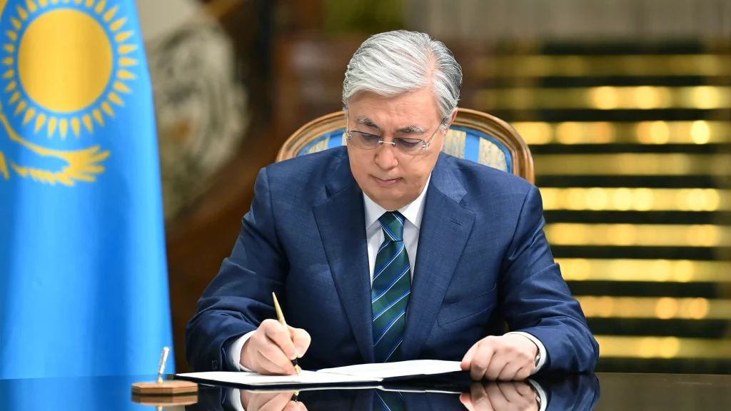 Республика күні қарсаңында 129 еңбек ардагері, өнеркәсіп, көлік және басқа да салалардың 473 жұмысшысы мемлекеттік наградаларға ие болды